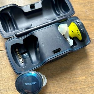 Bose Wireless Earbuds SoundSport Free